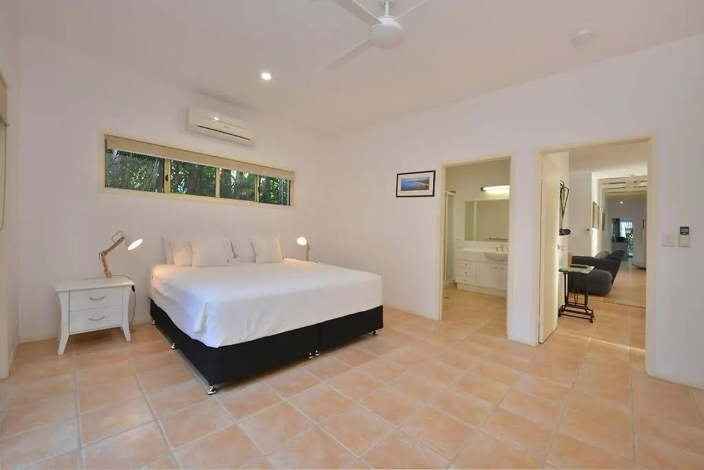 Villa Solina Port Douglas 0*,  Australia