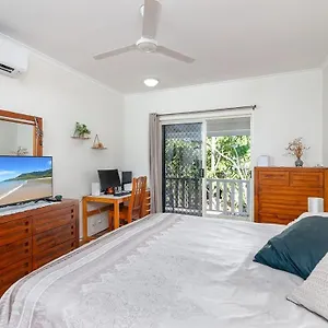 Modern 2 Bedroom Townhouse - Four Mile Escapes Port Douglas