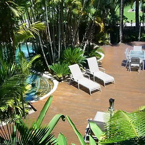 Retreat Aparthotel
